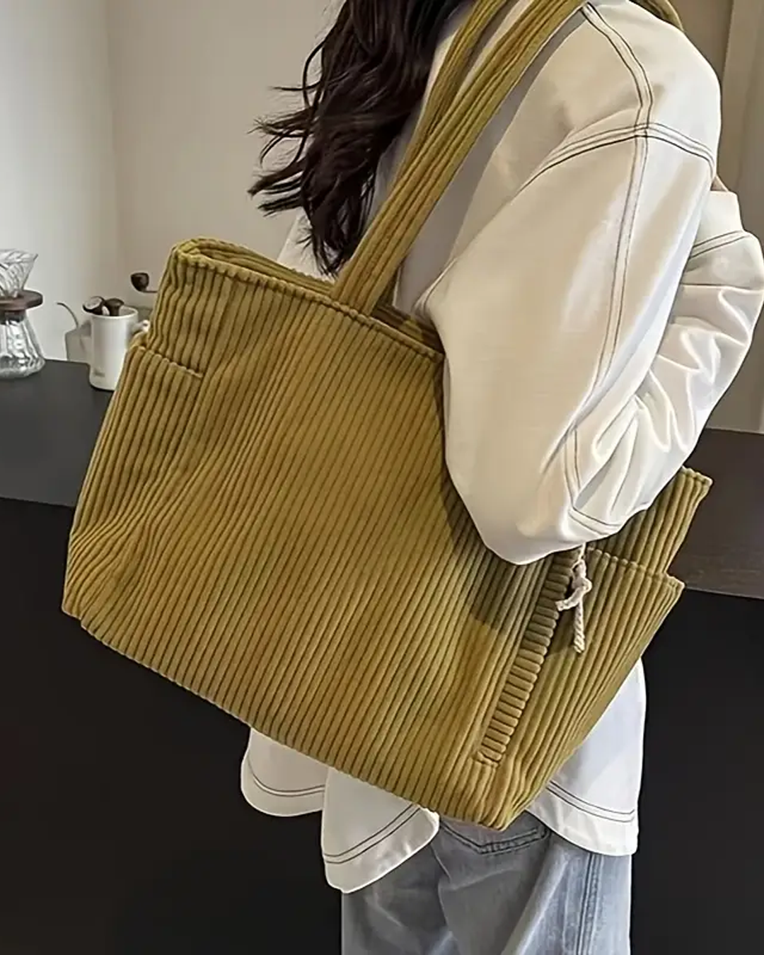 Tilda – Geribde Schoudertas met Koorddetail